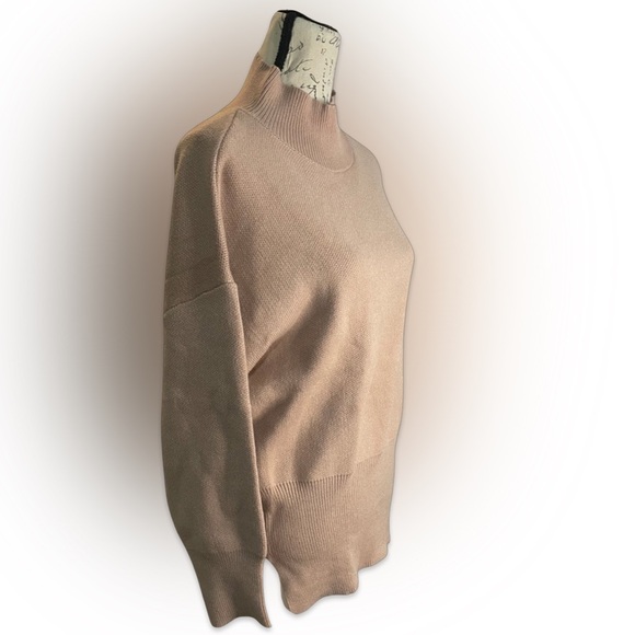 Anrabess Sweater - Picture 3 of 5